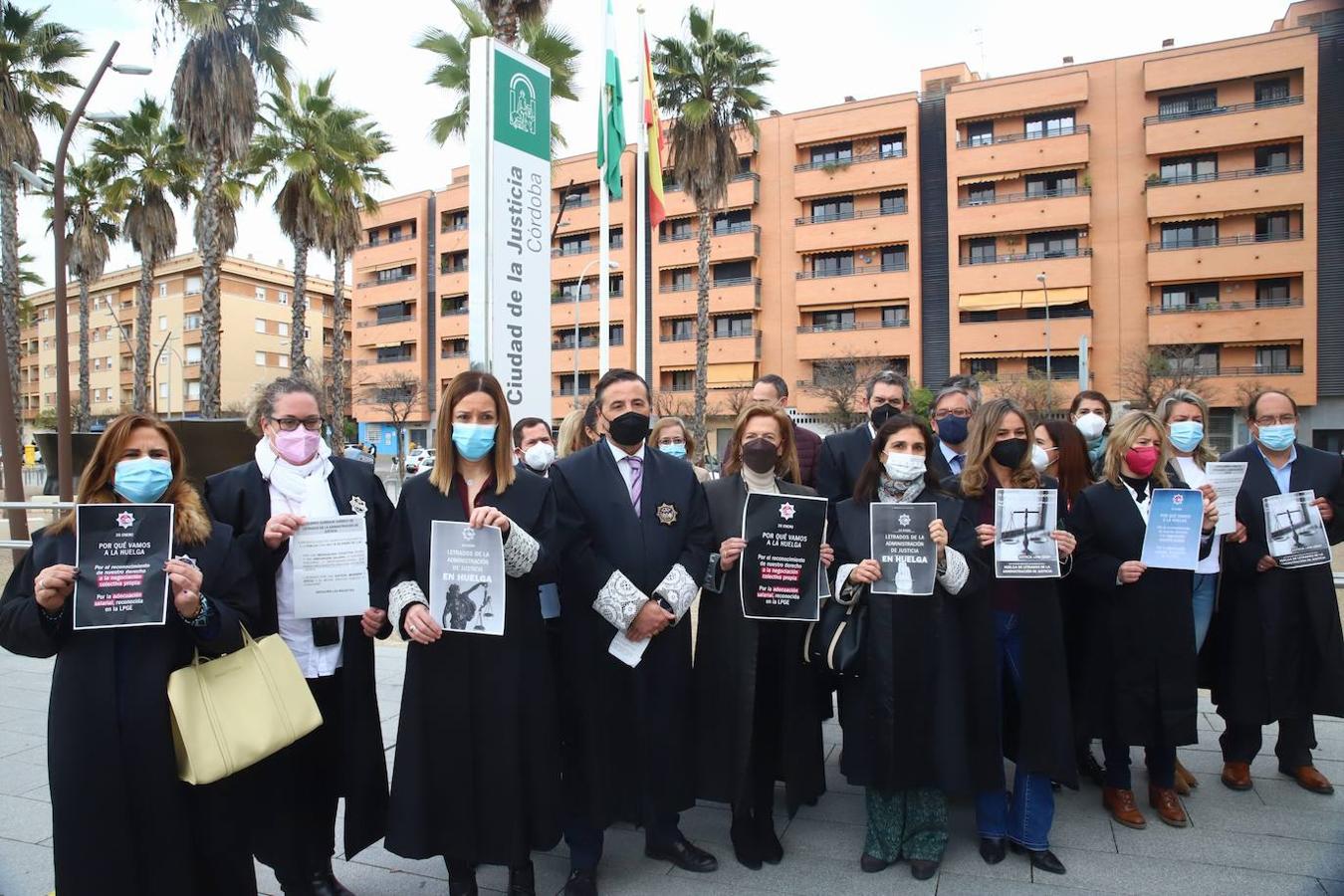 La huelga de los letrados de la Administración de Justicia en Córdoba, en imágenes