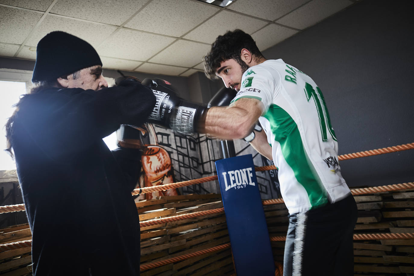 La saga cordobesa Navarro &#039;El Cazador&#039; de boxeo, en imágenes