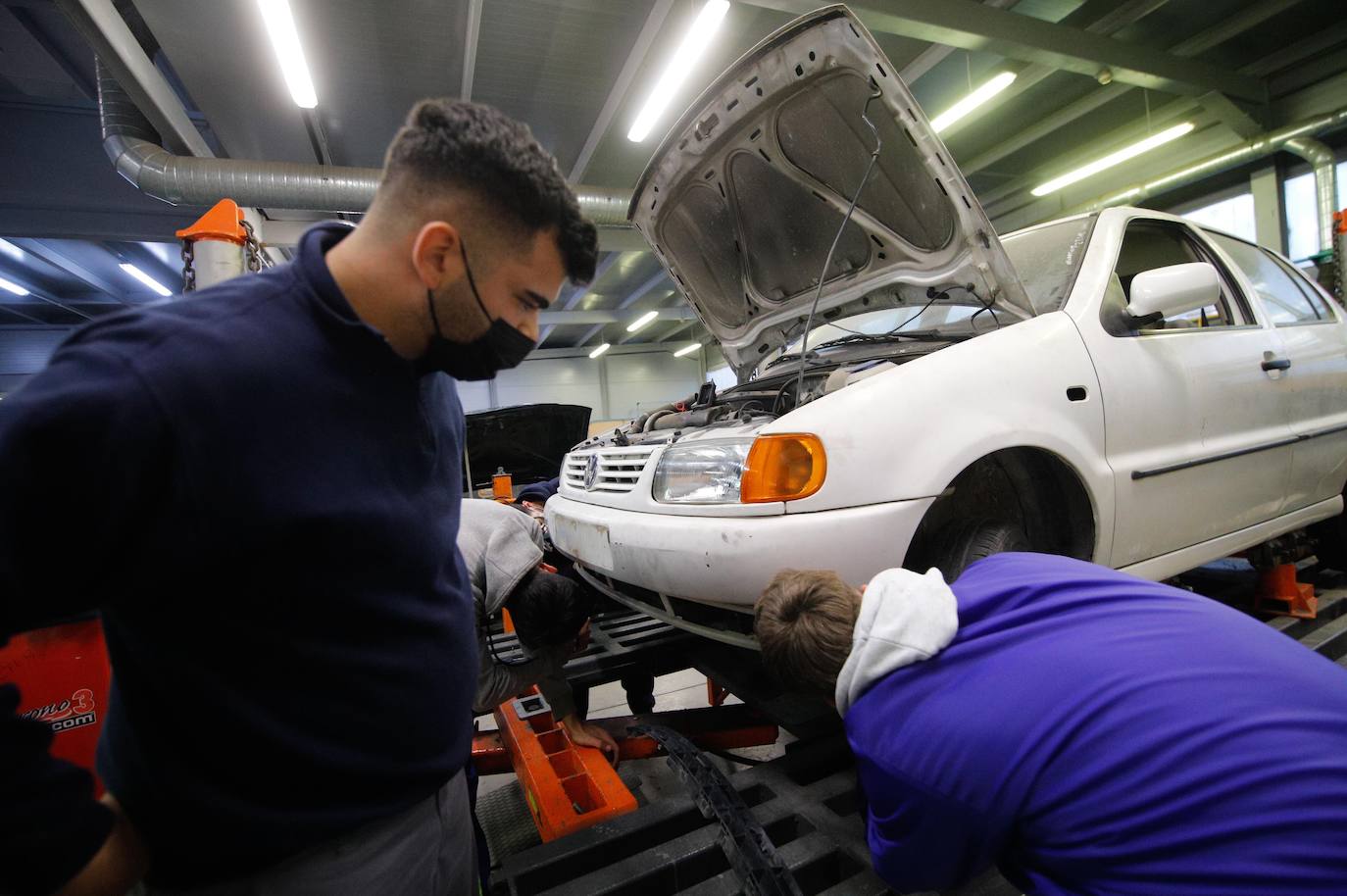 Así se preparan en el instituto Zoco de Córdoba para la llegada de Ford, en imágenes