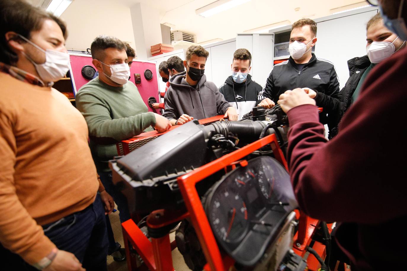 Así se preparan en el instituto Zoco de Córdoba para la llegada de Ford, en imágenes