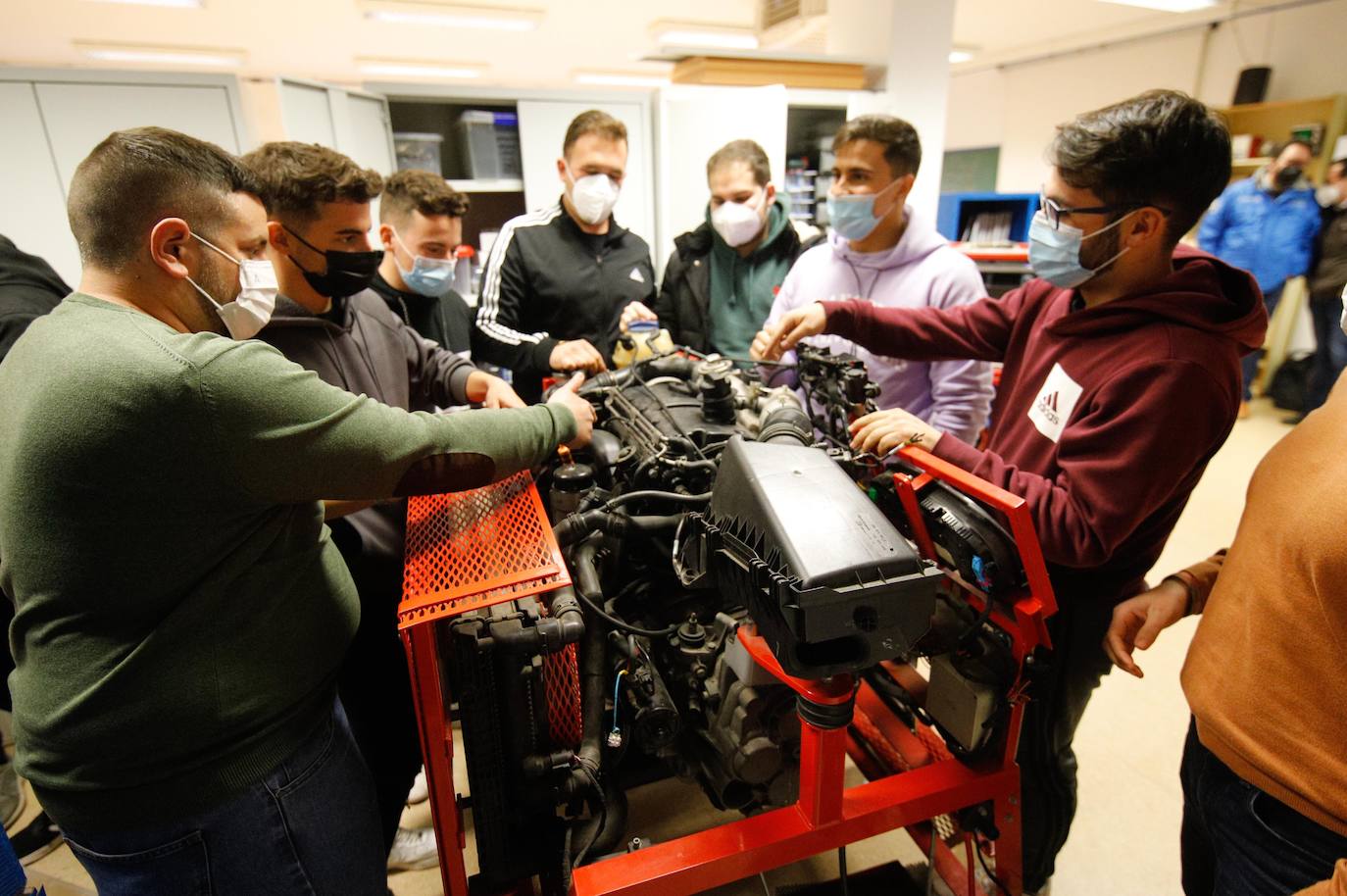 Así se preparan en el instituto Zoco de Córdoba para la llegada de Ford, en imágenes