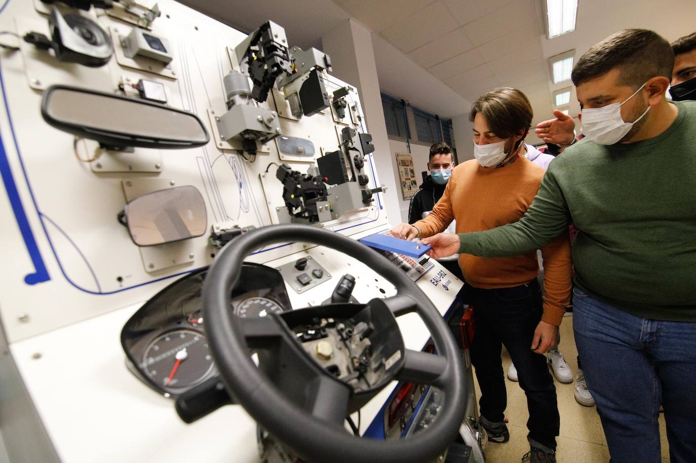 Así se preparan en el instituto Zoco de Córdoba para la llegada de Ford, en imágenes