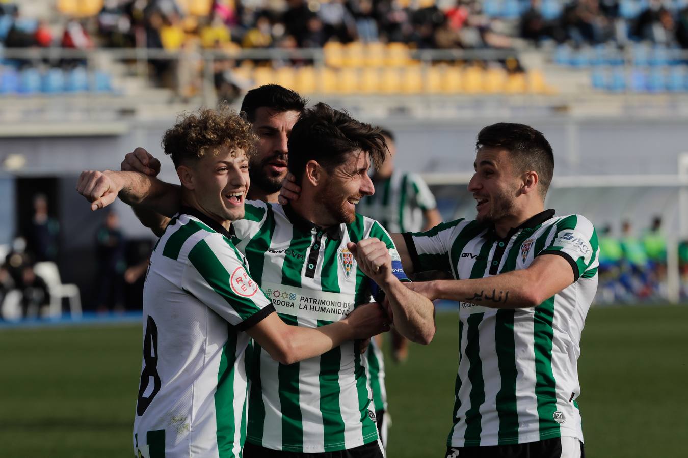 FOTOS: El Córdoba pasa por encima del Cádiz B