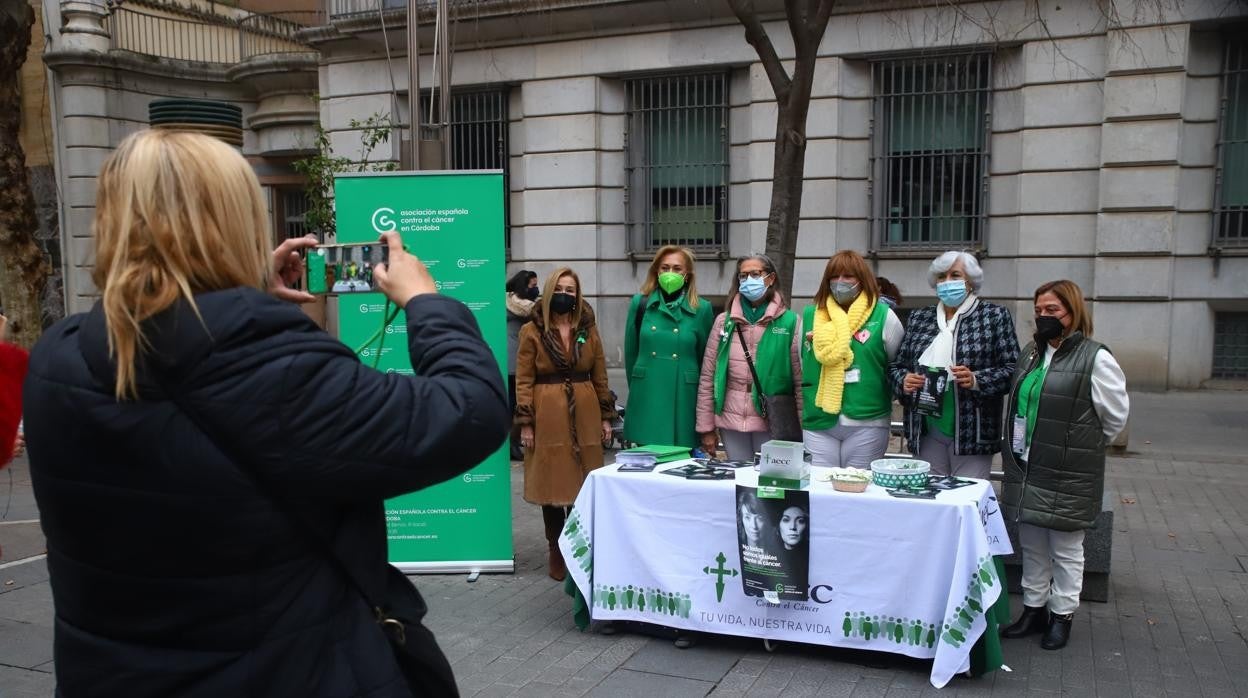 Los actos del día contra el cáncer en Córdoba, en imágenes