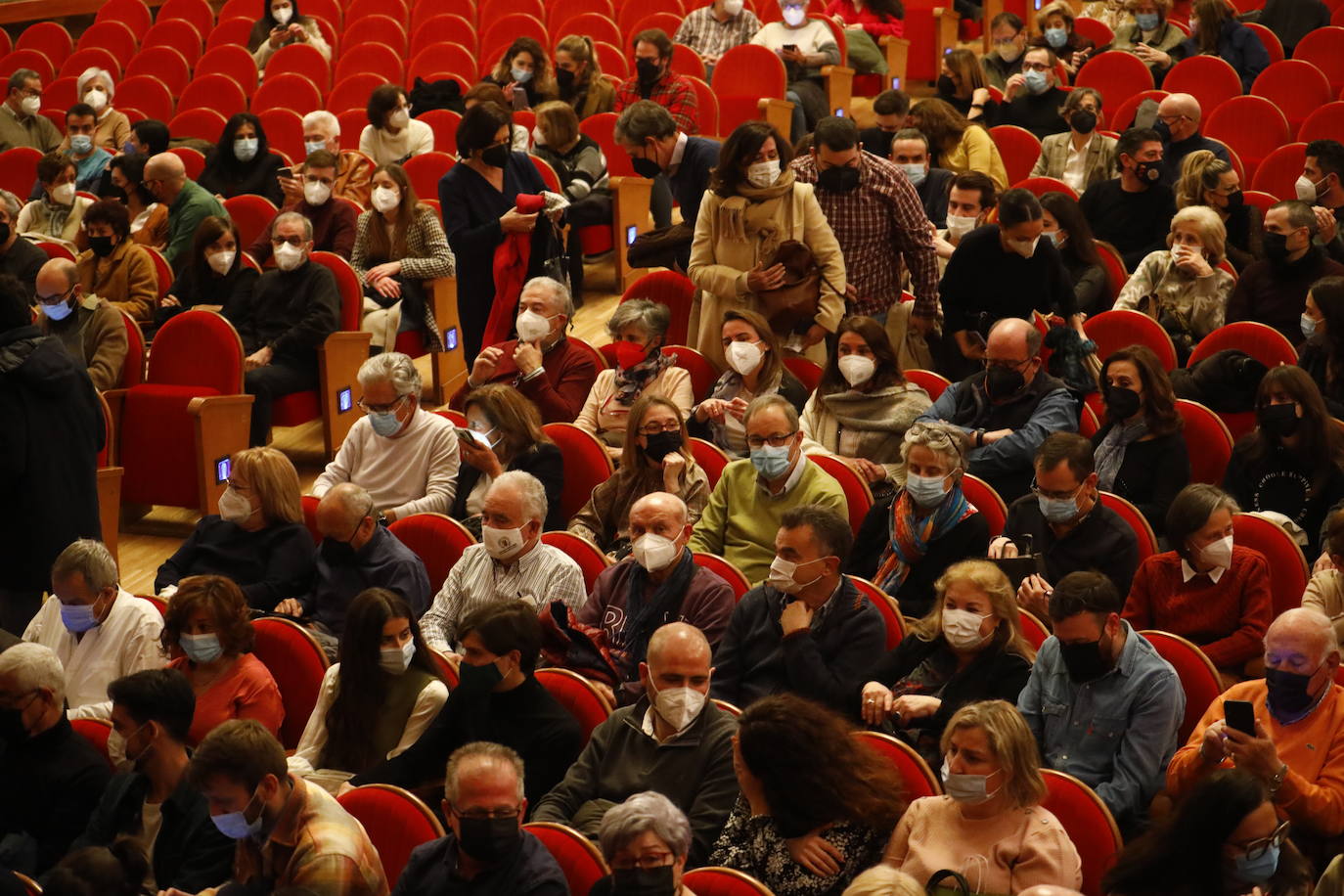 La representación de &#039;El hombre almohada&#039; en el Gran Teatro, en imágenes