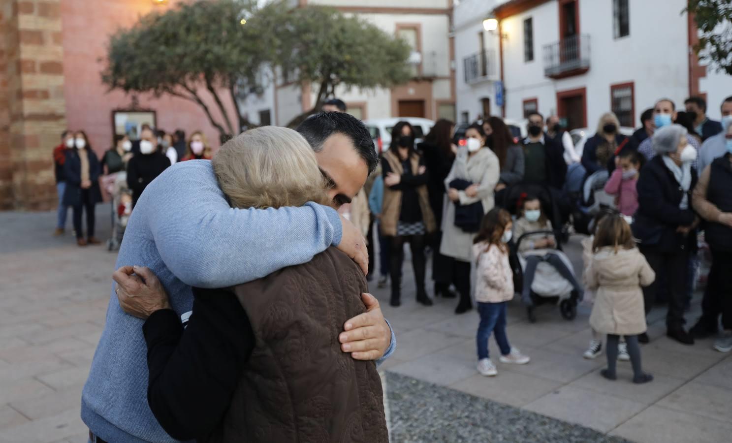 La manifestación en Pedro Abad contra los okupas, en imágenes