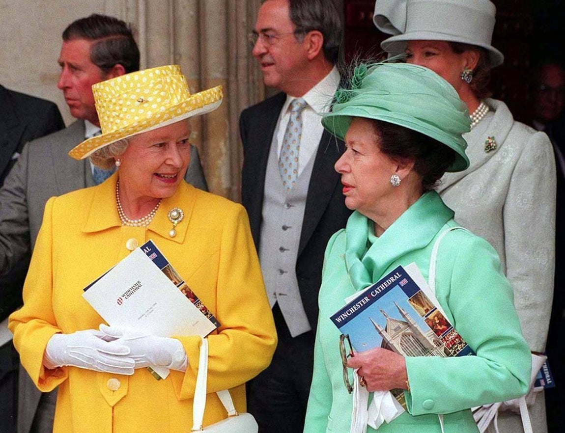 En 2002 falleció la Princesa Margarita, su única hermana. 