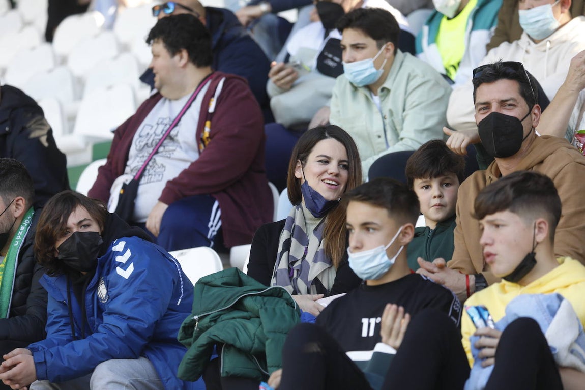 El excelente ambiente en la grada en el Córdoba CF - CD Coria, en imágenes