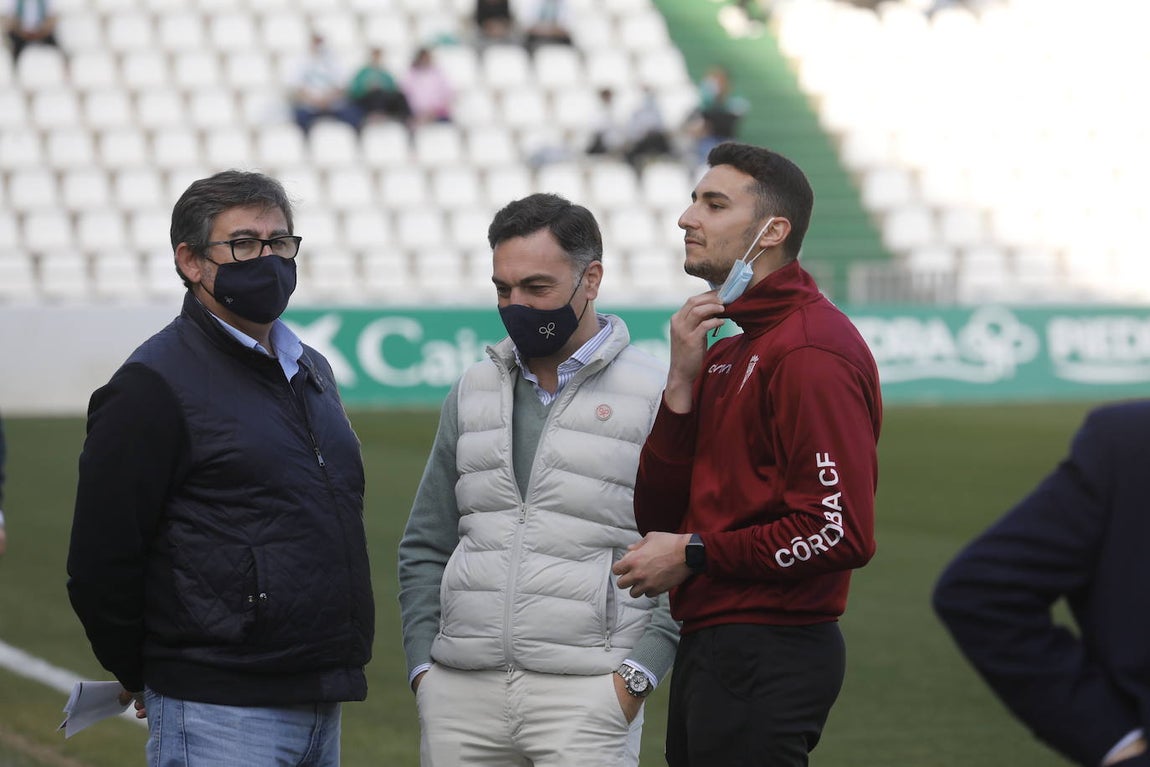El excelente ambiente en la grada en el Córdoba CF - CD Coria, en imágenes