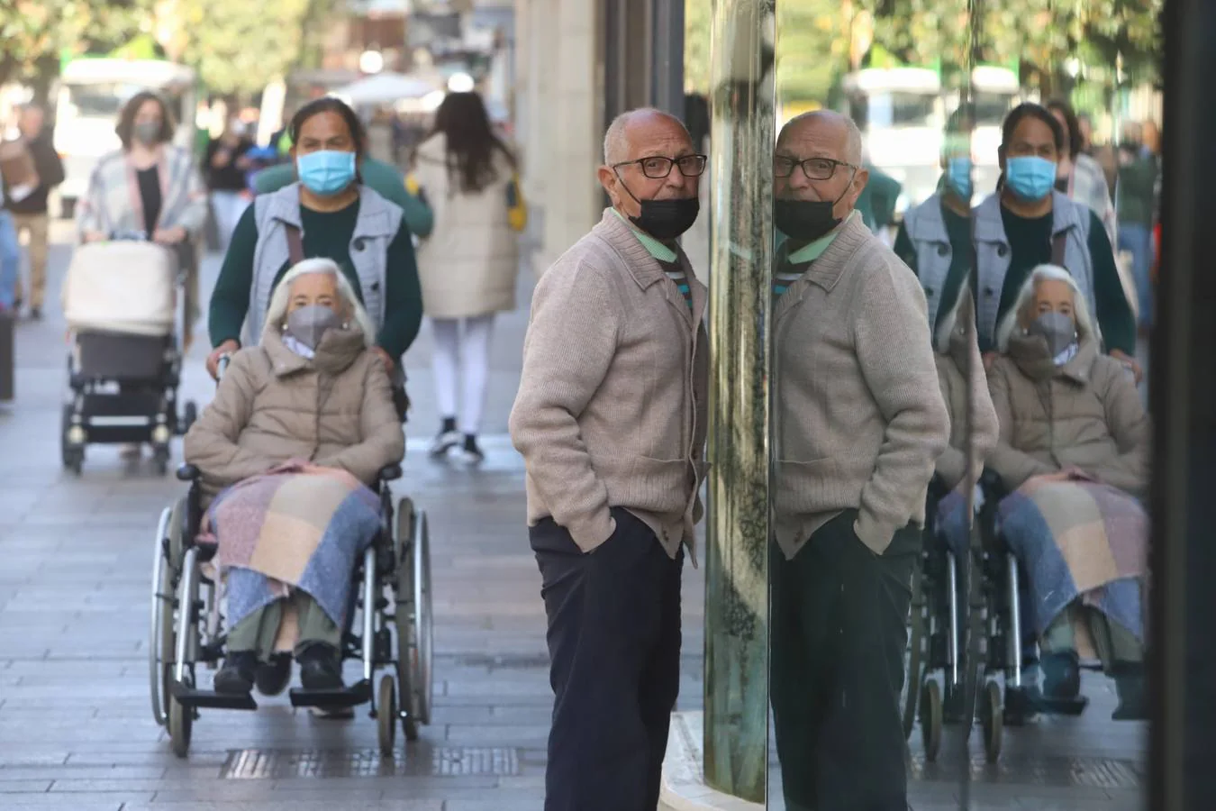 En imágenes, mascarillas en exteriores en Córdoba, división de opiniones en la calle