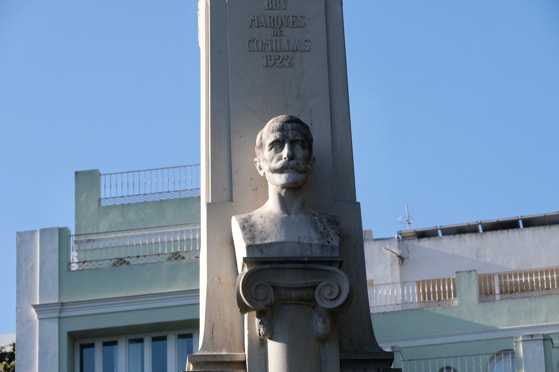 En imágenes: El mal estado de algunos monumentos de Cádiz