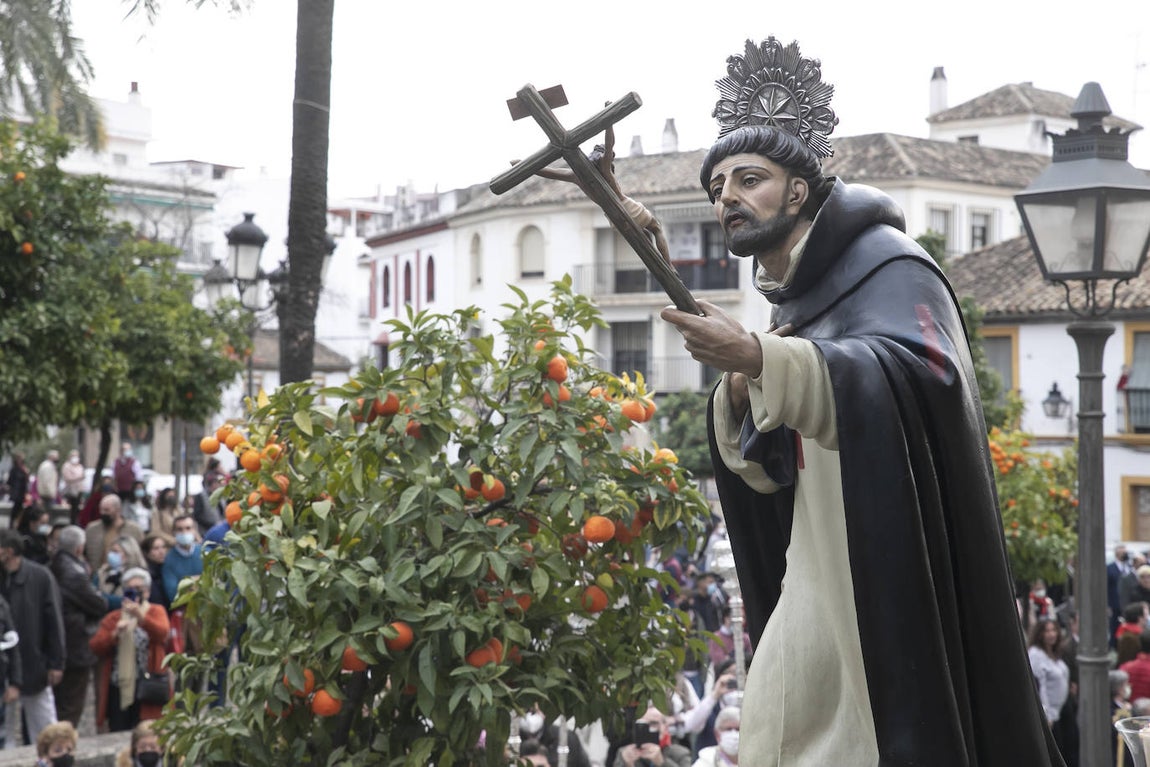 La procesión de San Juan Bautista de la Concepción en Córdoba, en imágenes
