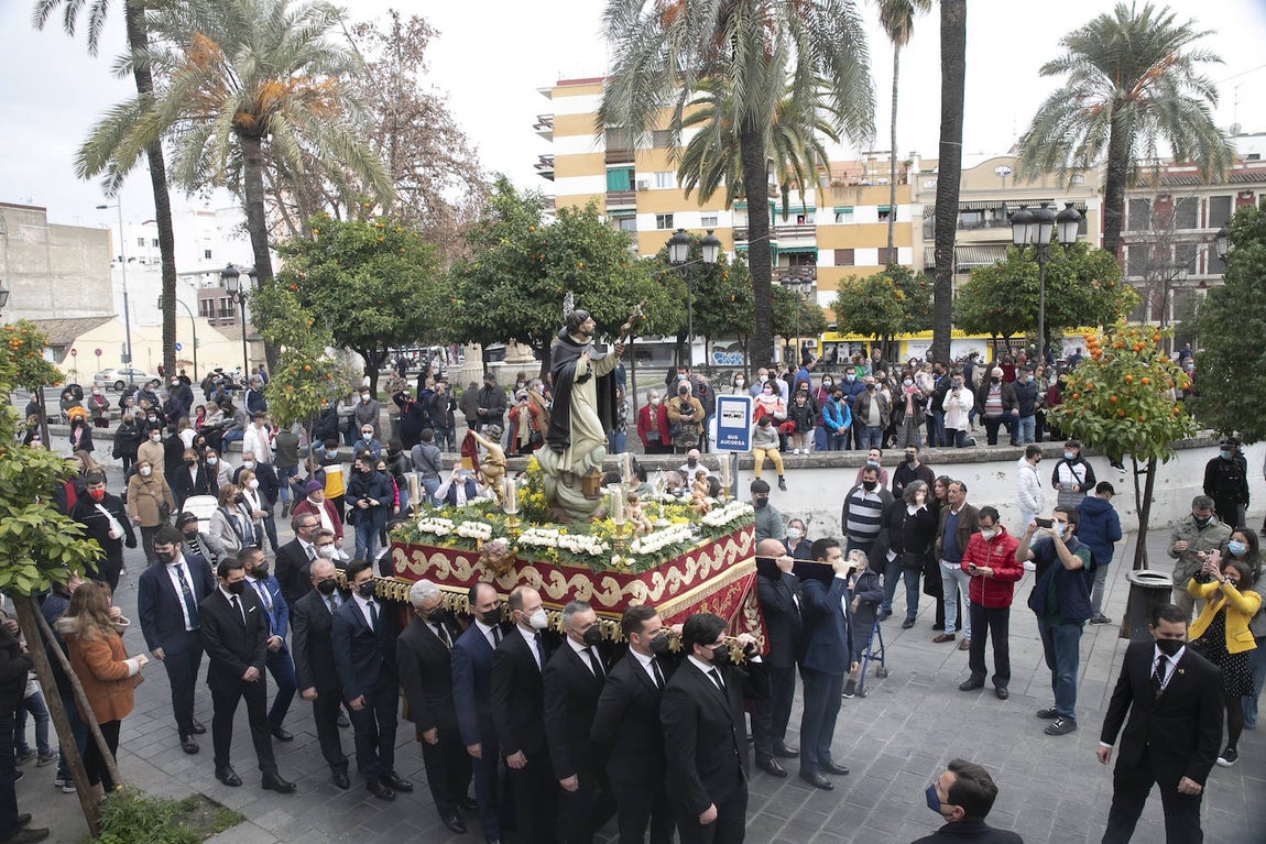 La procesión de San Juan Bautista de la Concepción en Córdoba, en imágenes
