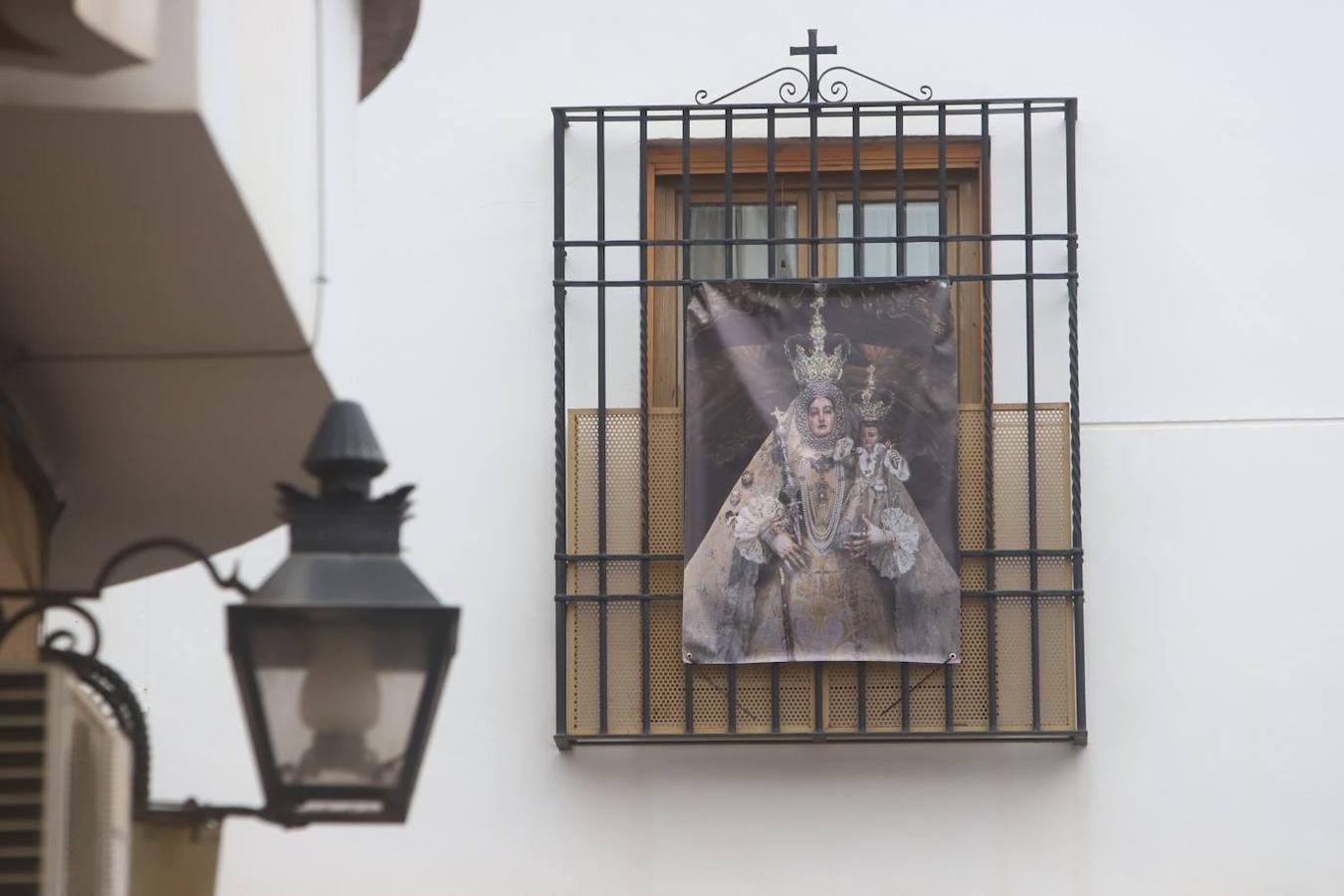 La Virgen de Araceli luce restaurada por las calles de Córdoba, en imágenes