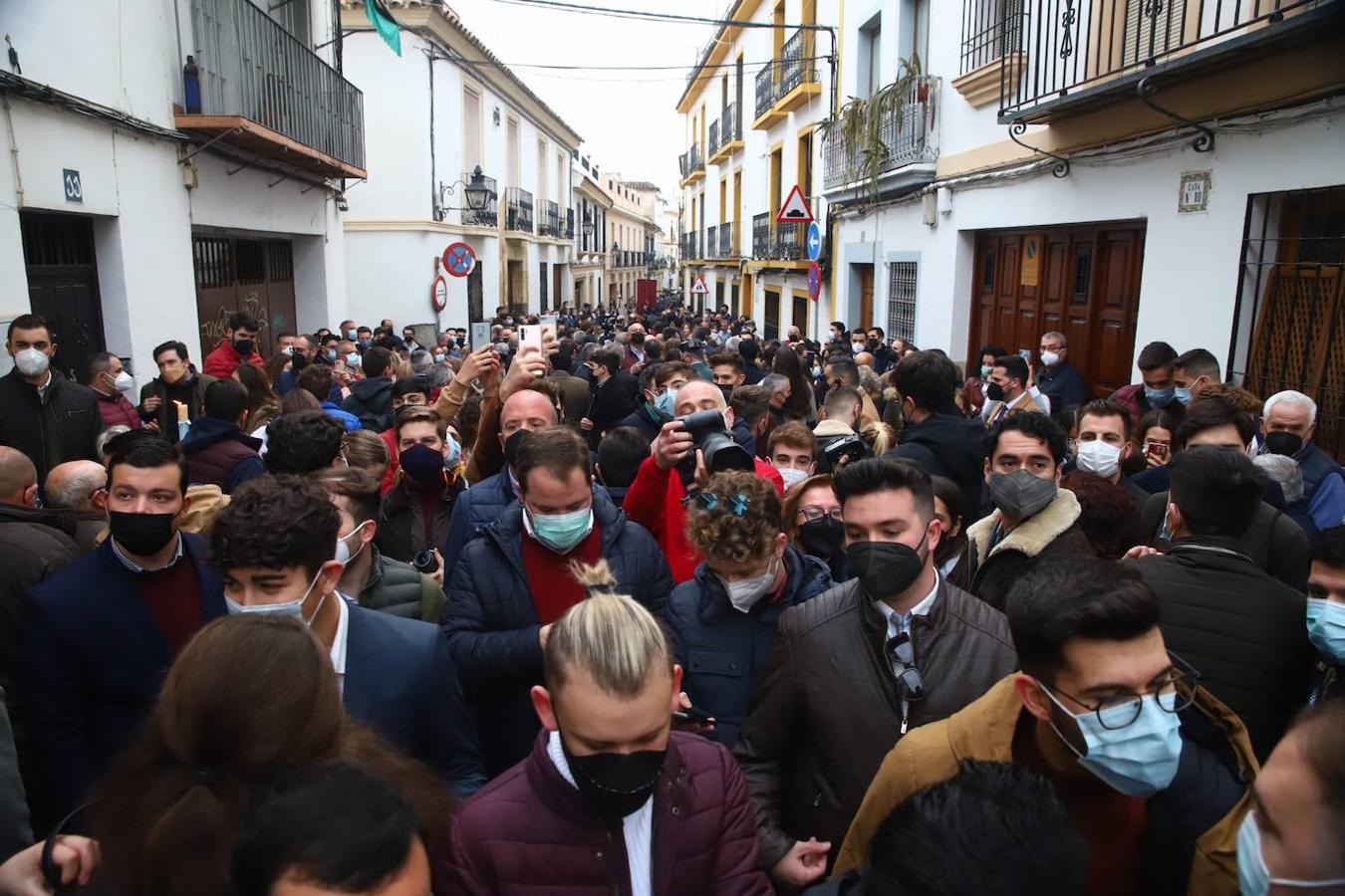 La Virgen de Araceli luce restaurada por las calles de Córdoba, en imágenes