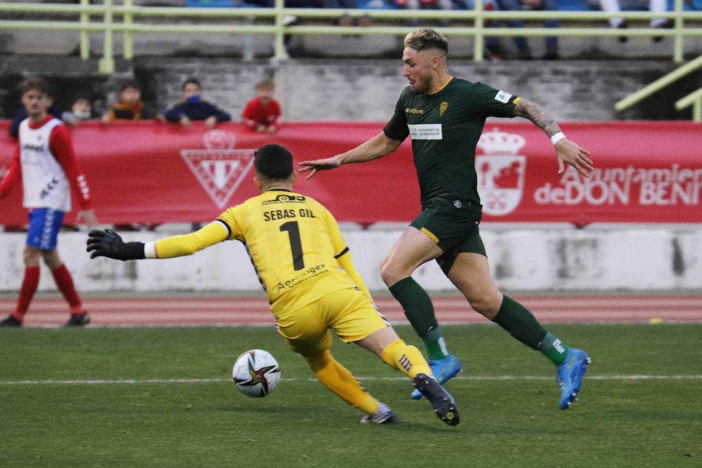 Las mejores imágenes del Don Benito - Córdoba CF