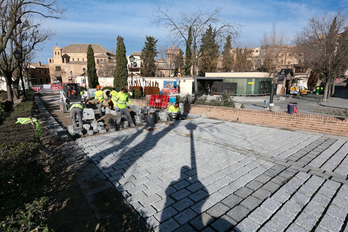 Las obras de la calle Reyes Católicos, en imágenes