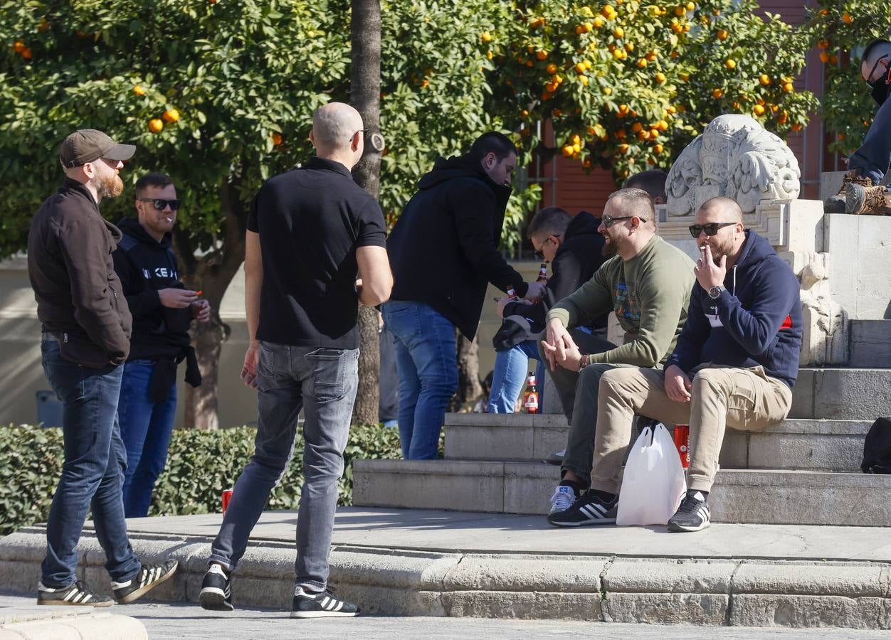 La afición croata empieza a dejarse ver por las calles de Sevilla