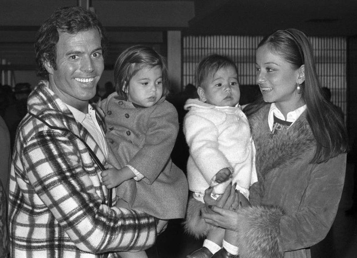 Isabel Preysler y Julio Iglesias tuvieron tres hijos. 