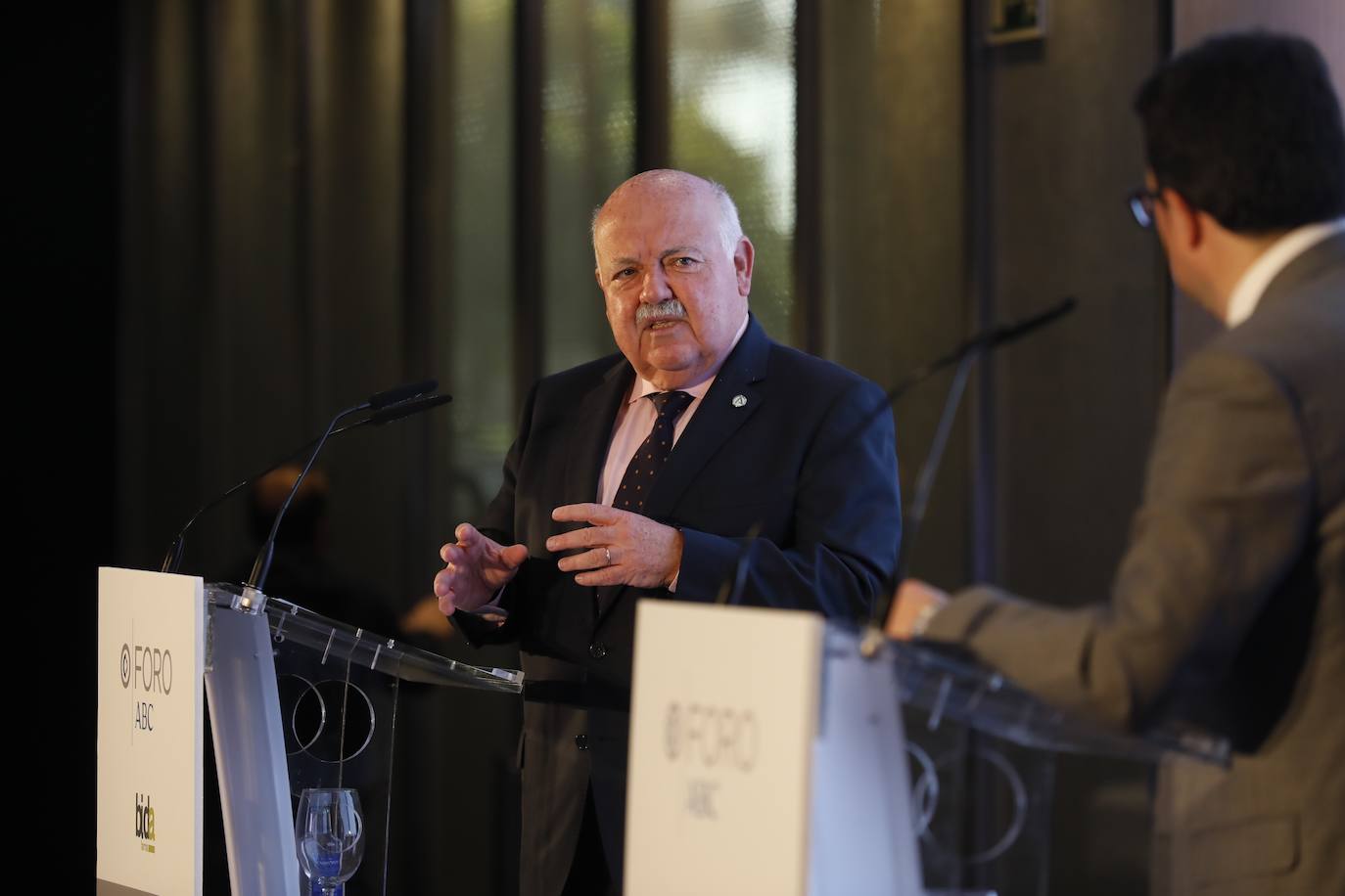 El consejero de Salud en el Foro ABC Córdoba, en imágenes