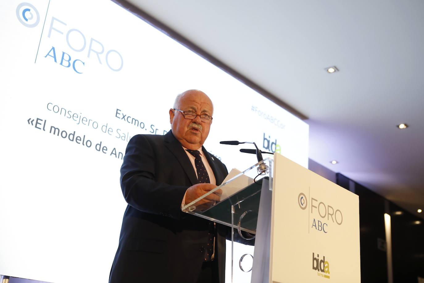 El consejero de Salud en el Foro ABC Córdoba, en imágenes