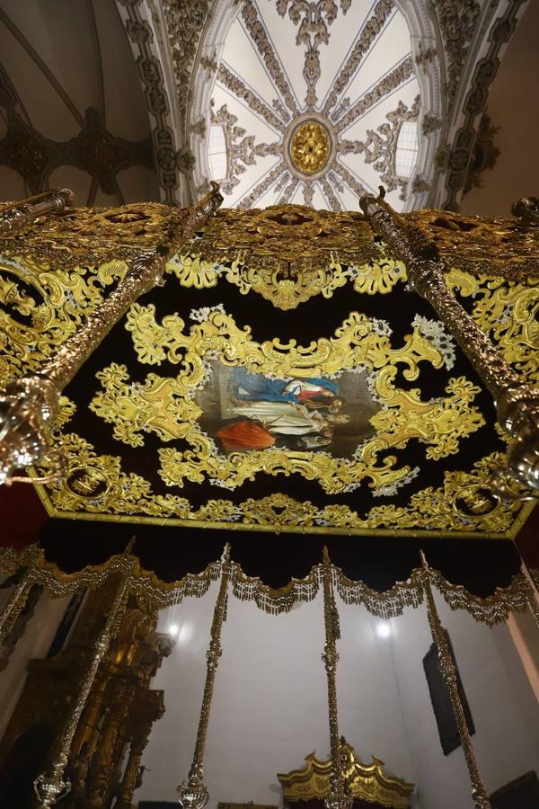 El techo bordado de la Virgen de la Candelaria de Córdoba, en imágenes