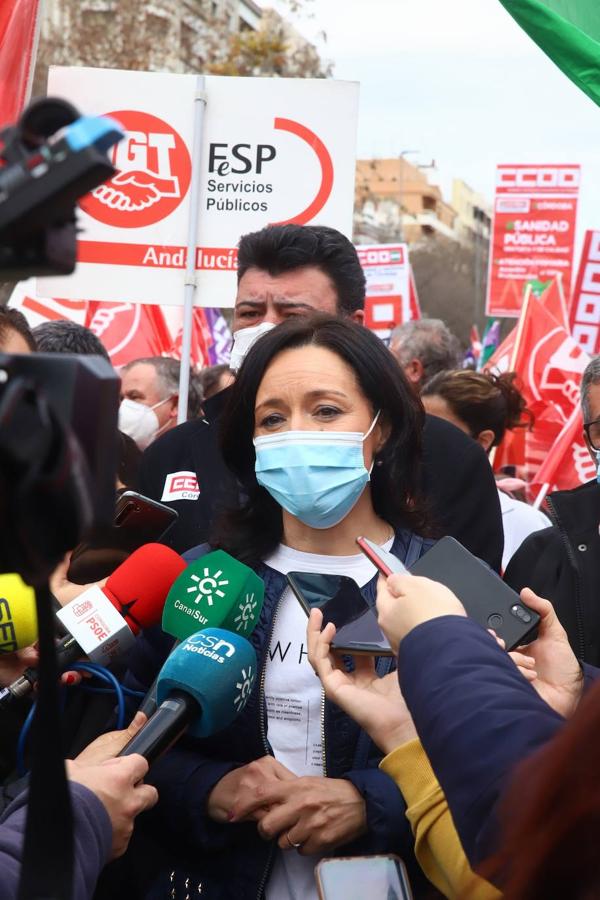 La manifestación en defensa de la sanidad pública en Córdoba, en imágenes