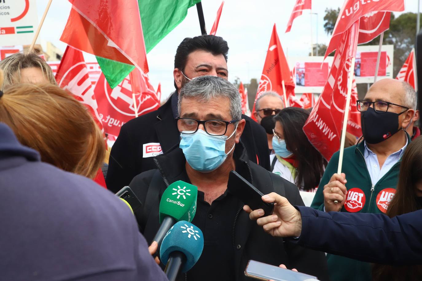 La manifestación en defensa de la sanidad pública en Córdoba, en imágenes