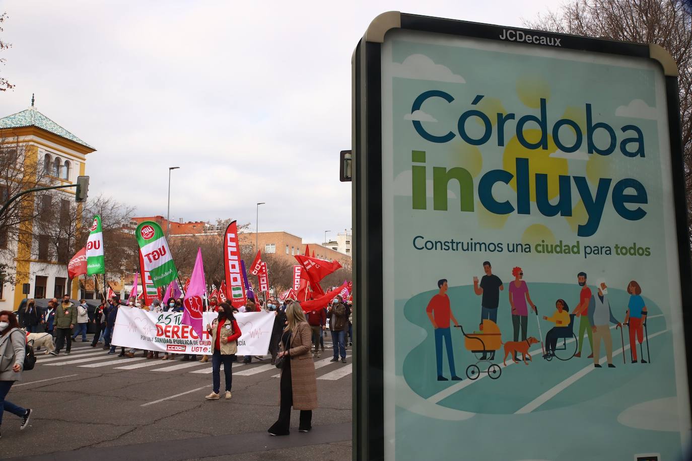 La manifestación en defensa de la sanidad pública en Córdoba, en imágenes