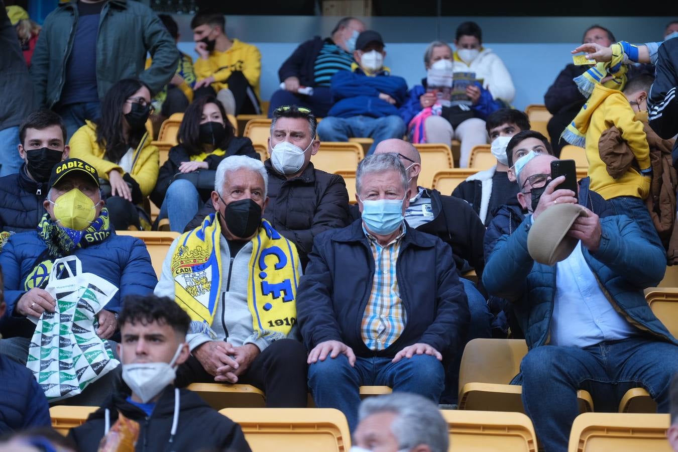 FOTOS: Búscate en las gradas en el partido Cádiz - Getafe