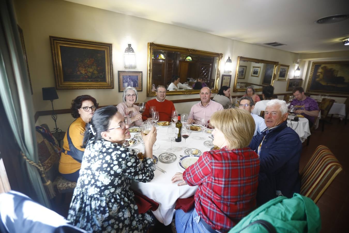 En imágenes, la reapertura de El Caballo Rojo en Córdoba