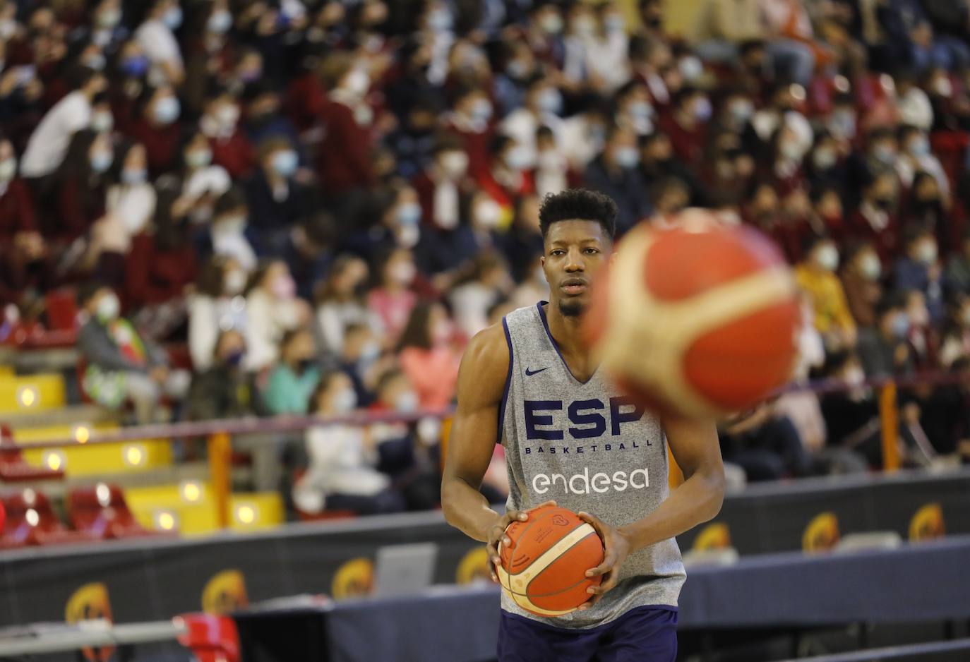 España de baloncesto sigue la puesta a punto este martes en Córdoba, en imágenes