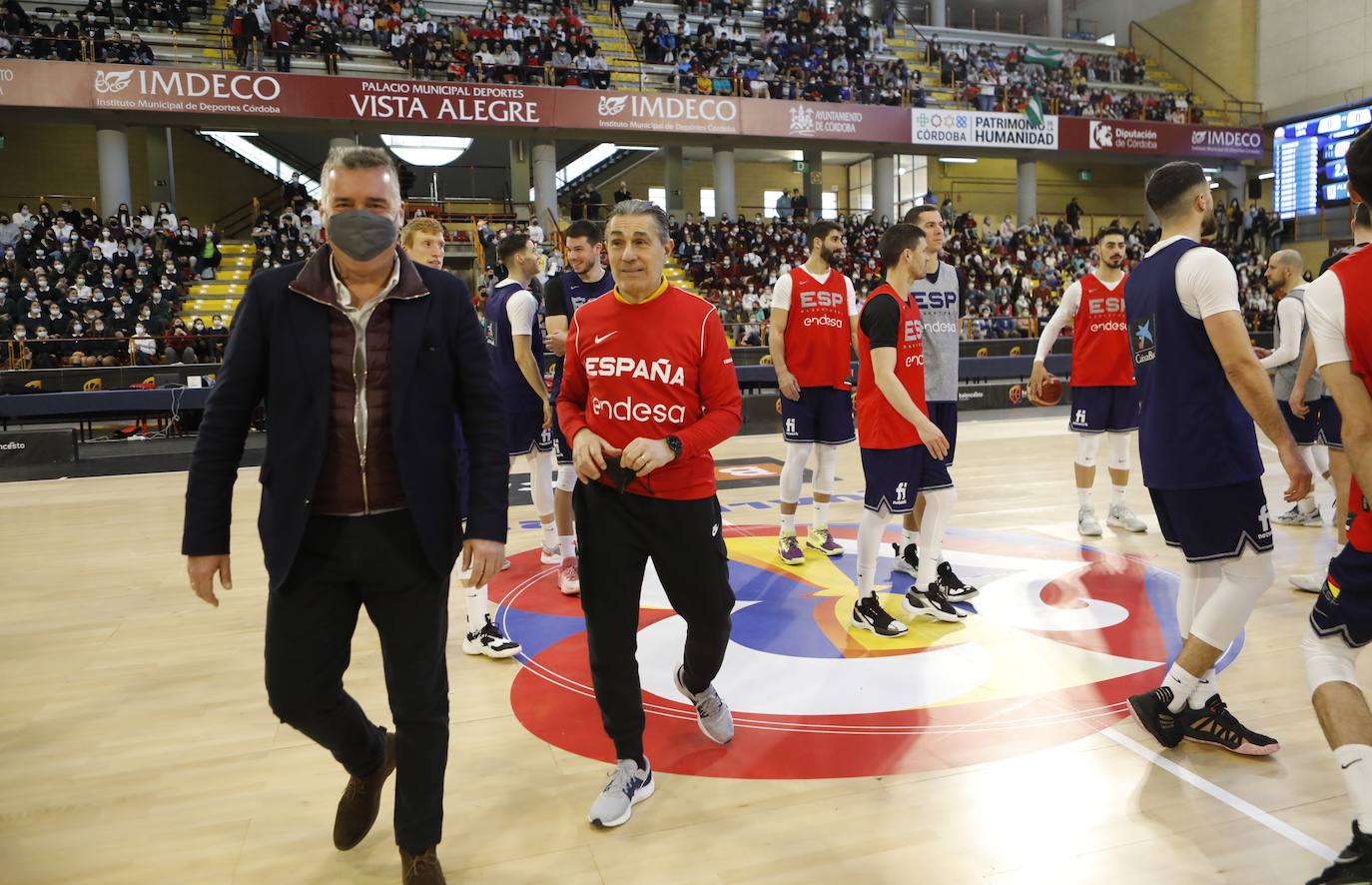 España de baloncesto sigue la puesta a punto este martes en Córdoba, en imágenes