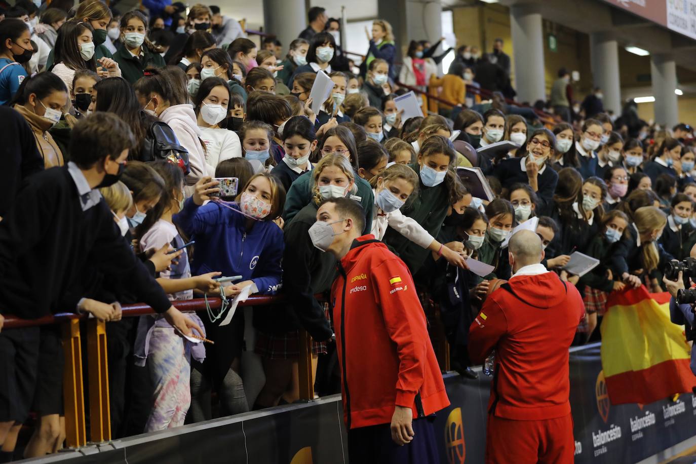 España de baloncesto sigue la puesta a punto este martes en Córdoba, en imágenes