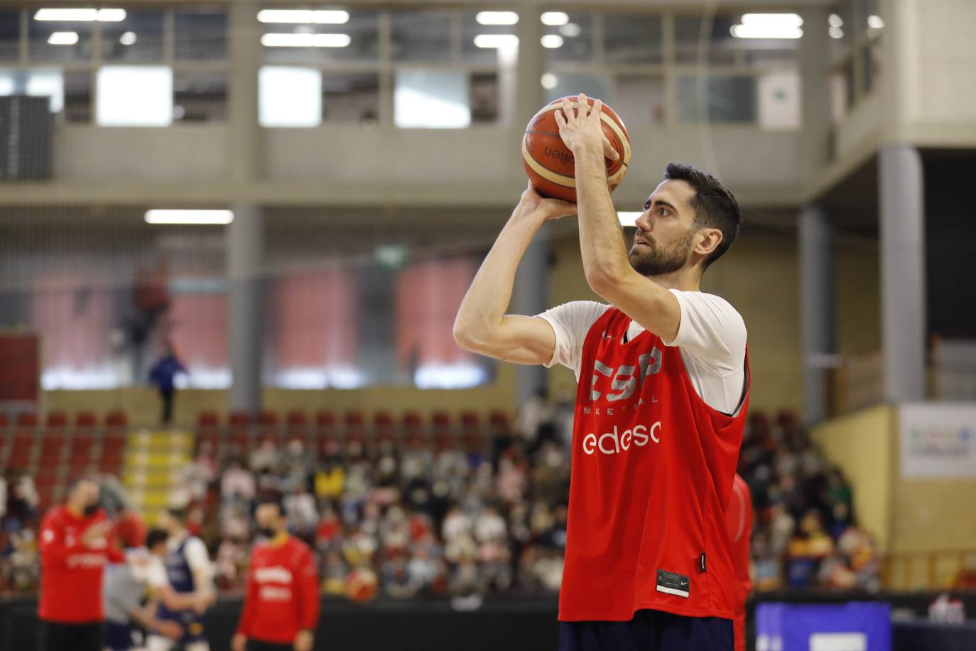 España de baloncesto sigue la puesta a punto este martes en Córdoba, en imágenes