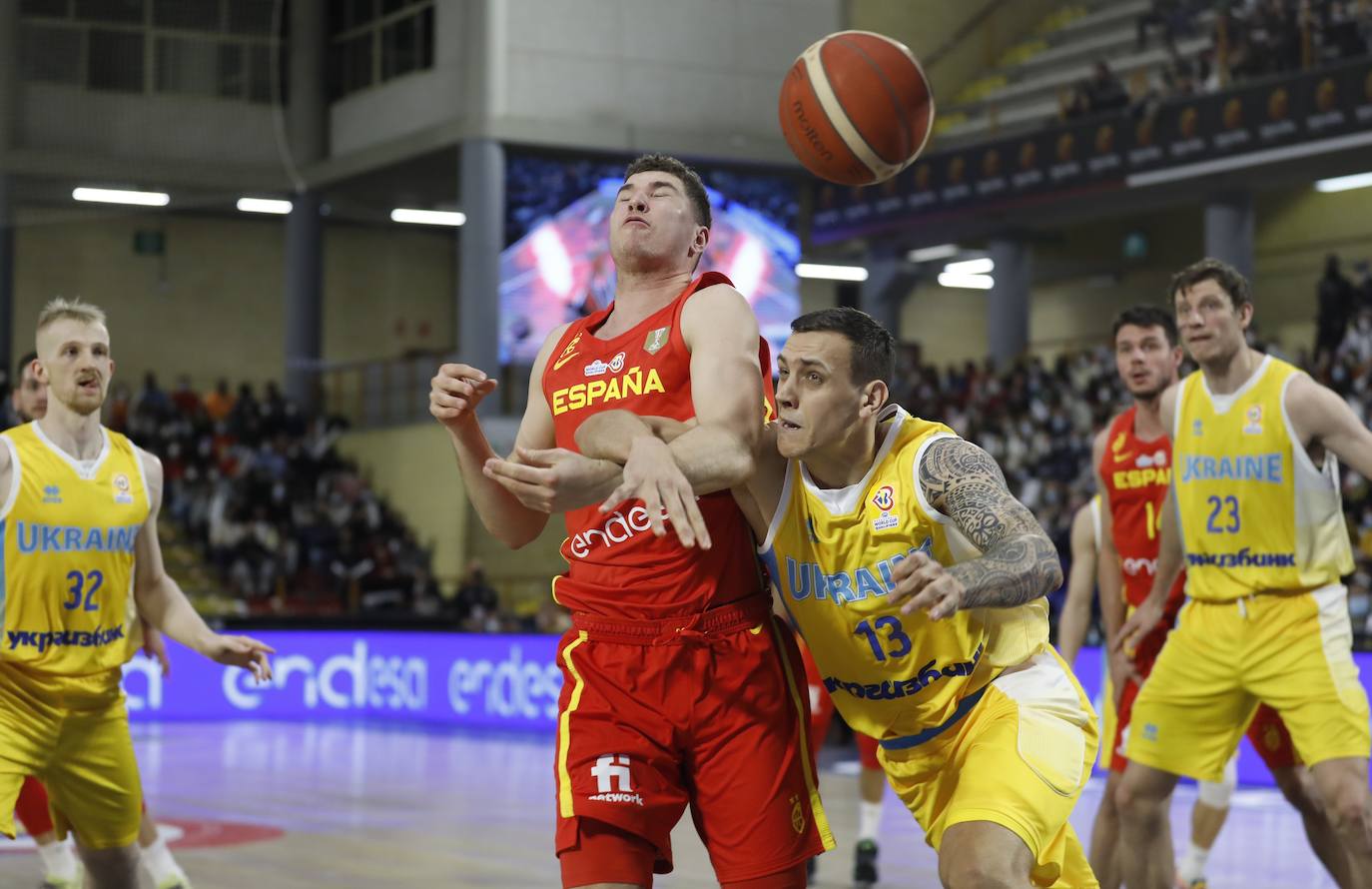 Las mejores imágenes del España - Ucrania de baloncesto en Córdoba