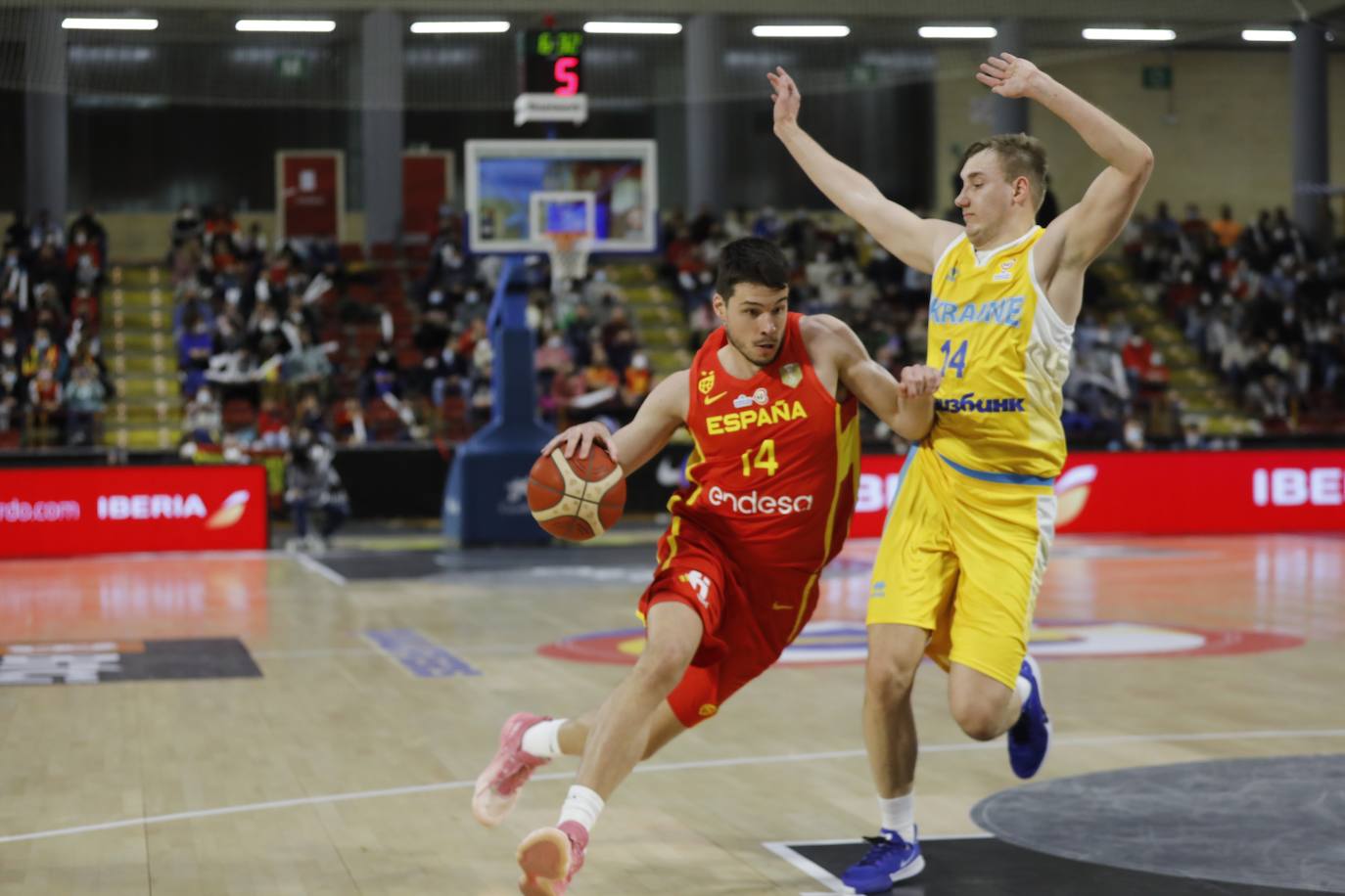 Las mejores imágenes del España - Ucrania de baloncesto en Córdoba