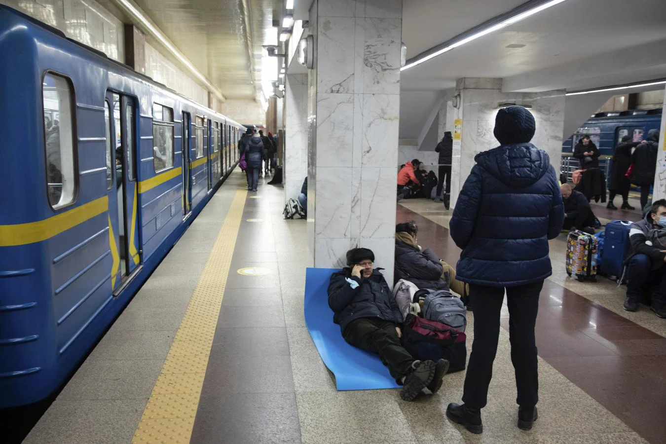 El metro de Kiev se ha convertido en un refugio más para los ucranianos. 