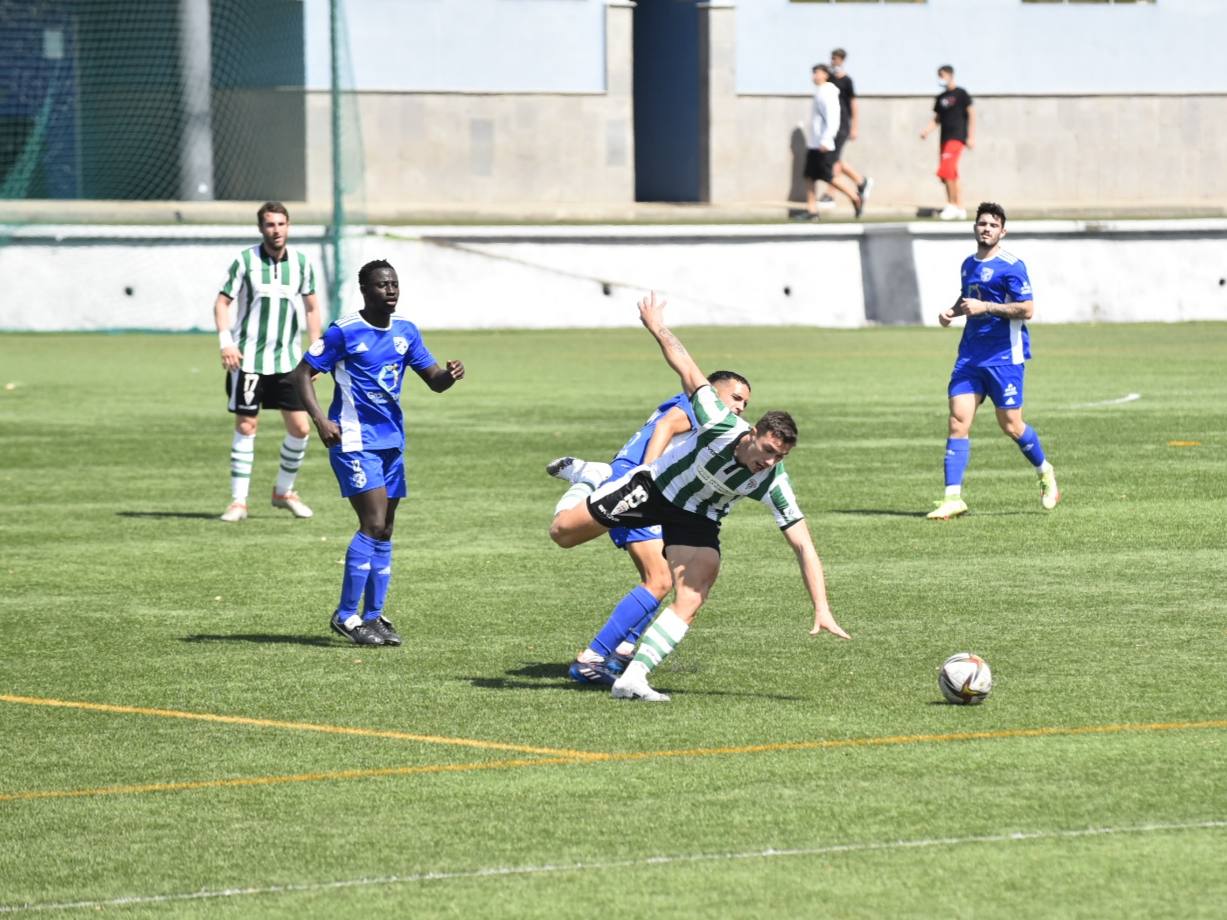 El UD San Fernando - Córdoba CF, en imágenes