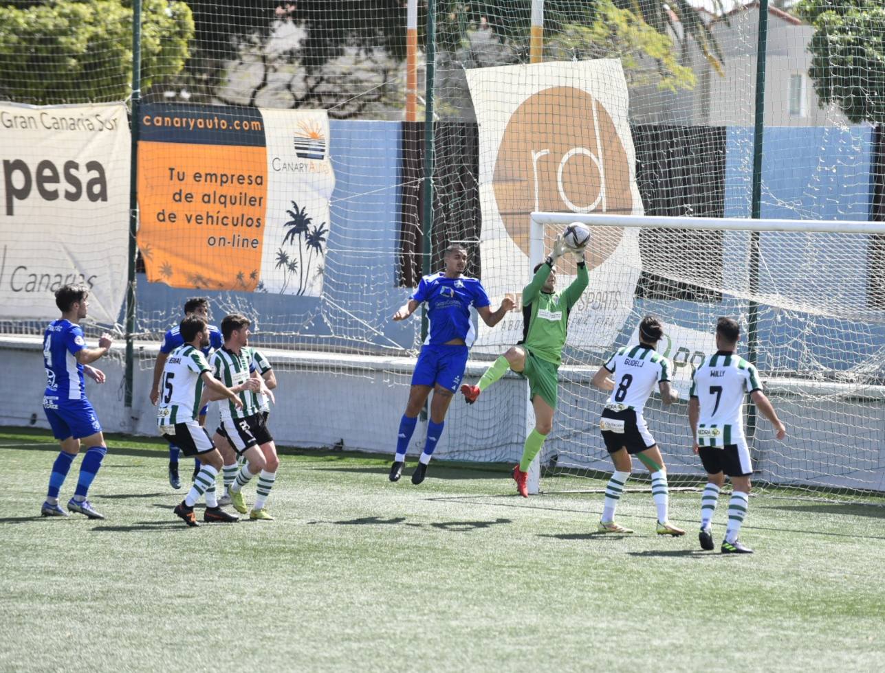 El UD San Fernando - Córdoba CF, en imágenes