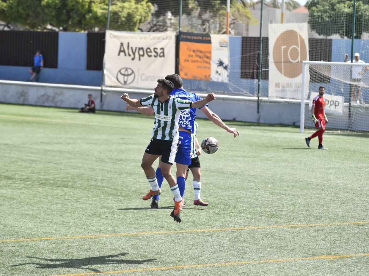 El UD San Fernando - Córdoba CF, en imágenes