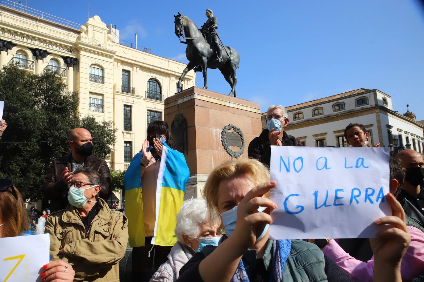 La manifestación contra la guerra en Ucrania en Córdoba, en imágenes