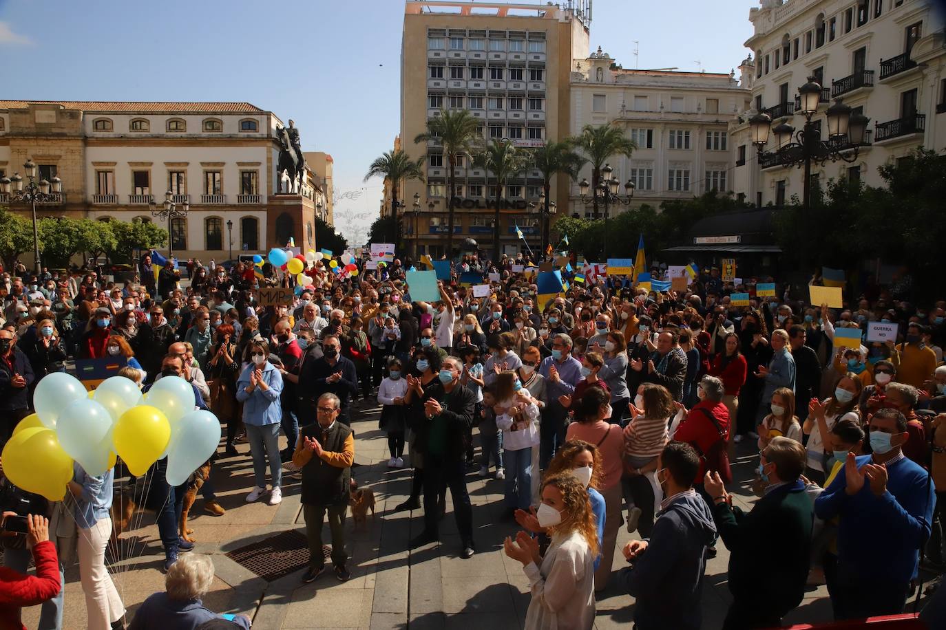 La manifestación contra la guerra en Ucrania en Córdoba, en imágenes