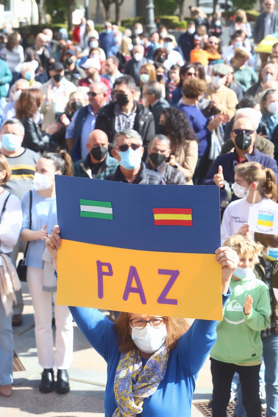 La manifestación contra la guerra en Ucrania en Córdoba, en imágenes