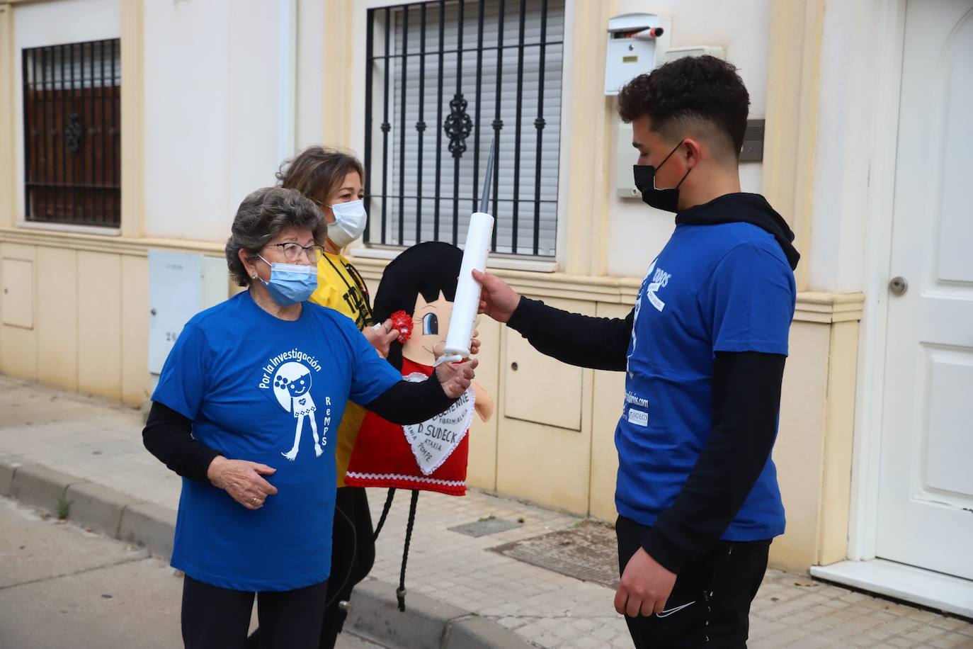 La carrera de relevos &#039;Por un mundo sin enfermedades raras&#039;, en imágenes