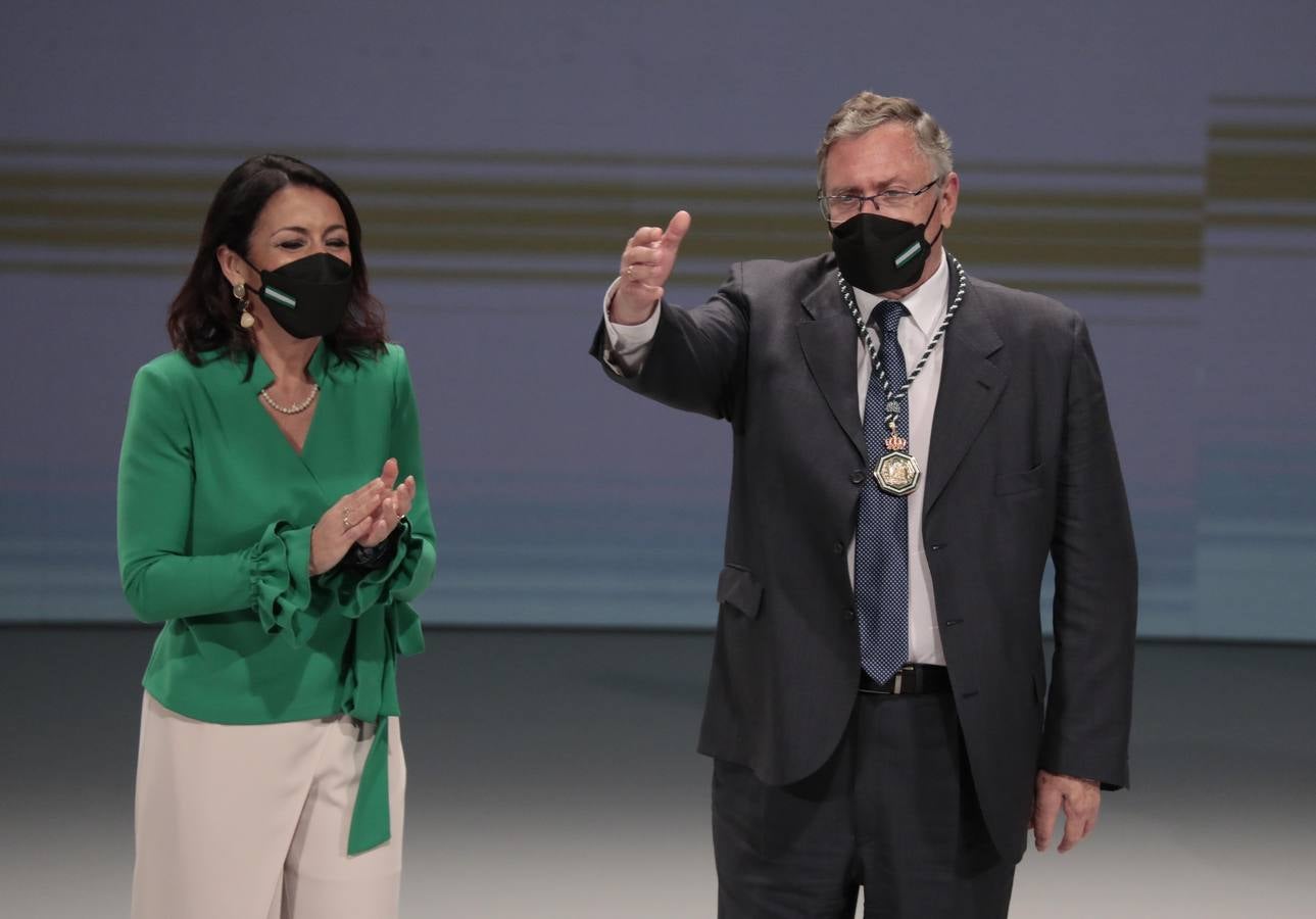 Acto de entrega de las medallas de Andalucía en el Teatro de la Maestranza de Sevilla. RAÚL DOBLADO