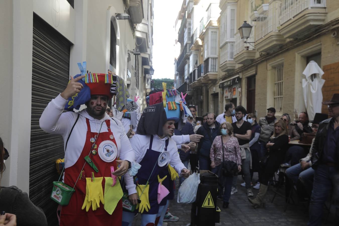 Fotos: Ambiente de Martes de Carnaval en Cádiz