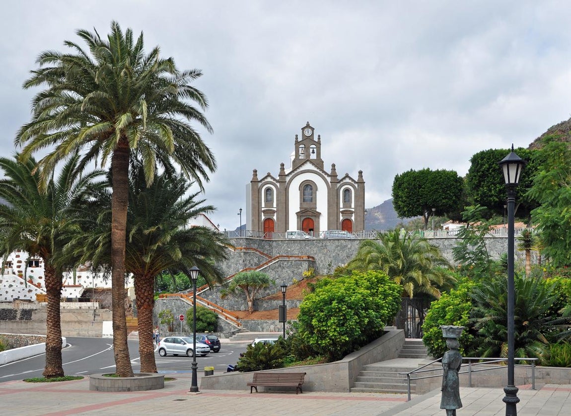 Gran Canaria. Santa Lucía de Tirajana (Gran Canaria) se ha convertido en la Capital del Turismo Rural 2022 de la provincia.. La iglesia de Santa Lucía es el monumento más destacado del centro histórico.