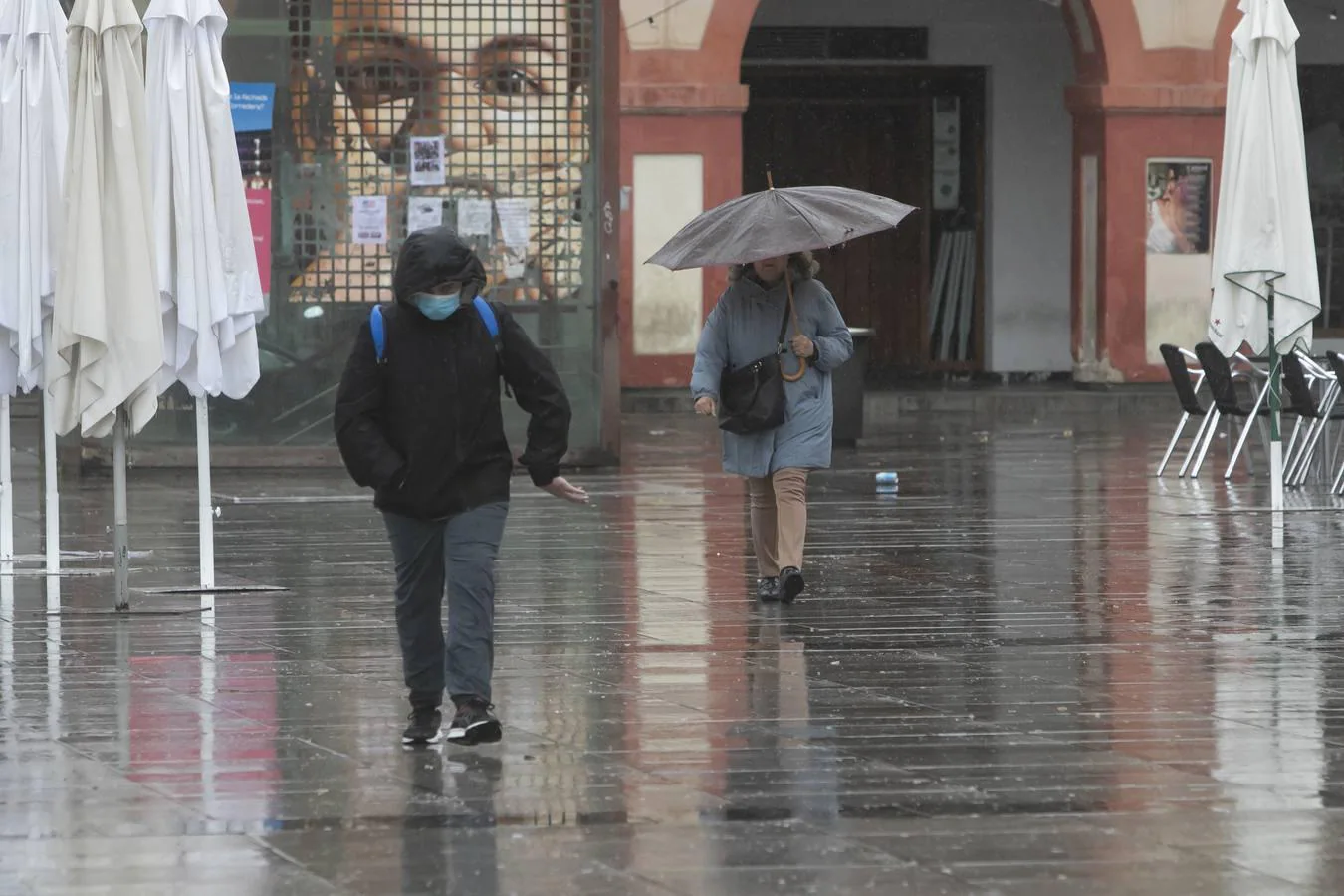 La primera lluvia en semanas en Córdoba, en imágenes
