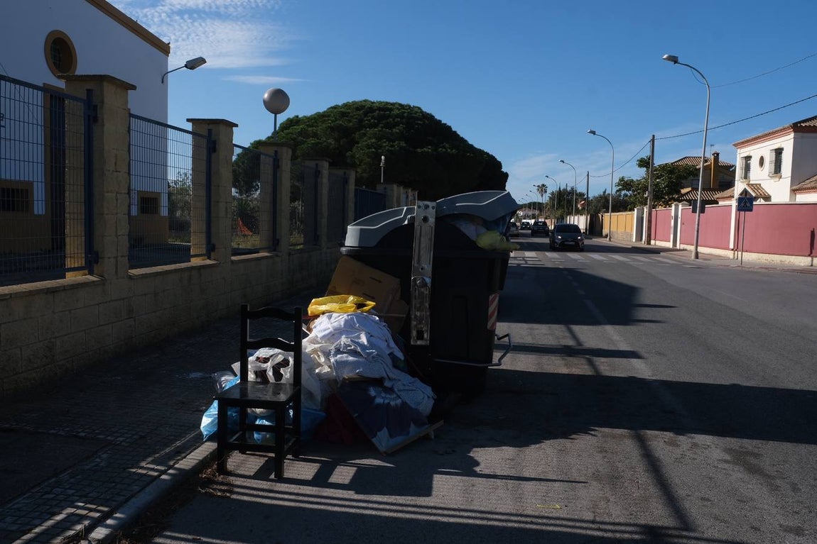 Fotos: El Puerto, lleno de basura tras siete días de huelga